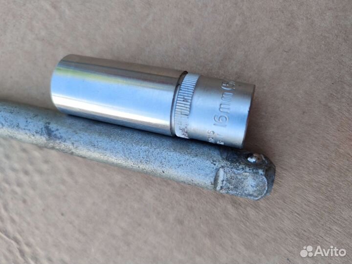 Свечная головка 16 мм