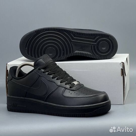 Nike Air Force 1 Black