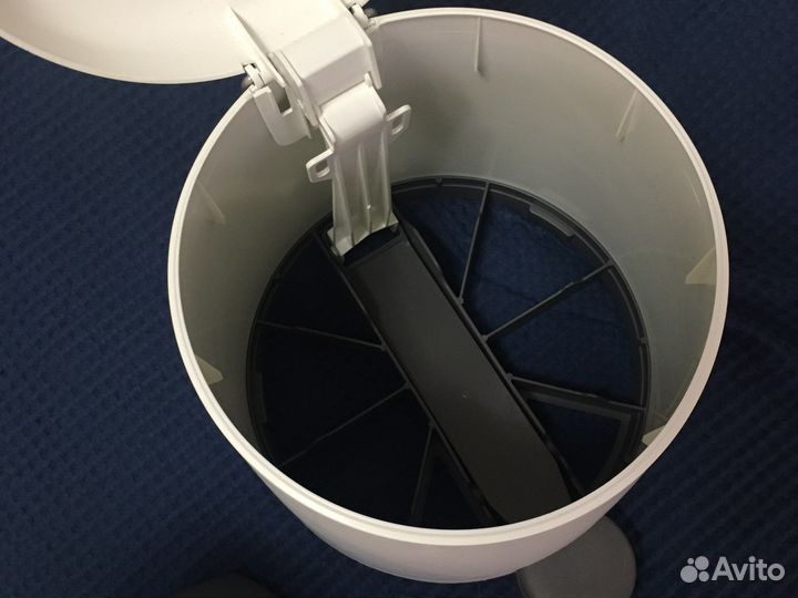 Мусорное ведро с педалью IKEA