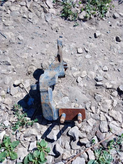 Кронштейн двигателя Mazda 323 f ba