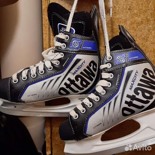 Коньки хоккейные 40 размер