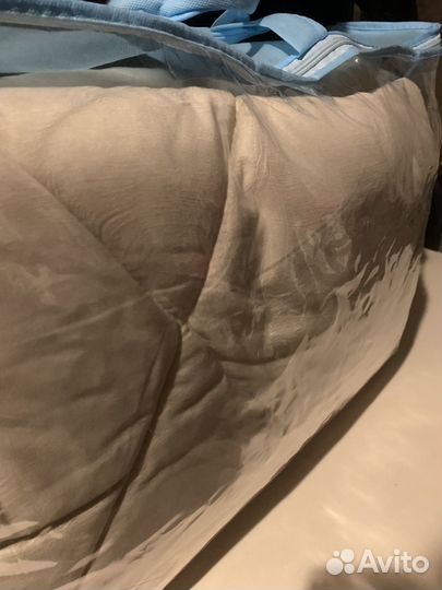 Одеяло 140х205 30 верблюжья шерсть,70 полиэф новое