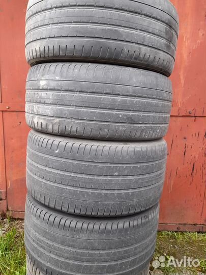 Pirelli P Zero 285/35 R22 и 315/30 R22 107Y