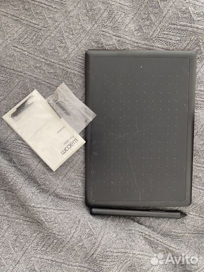 One by wacom small ctl 472 n