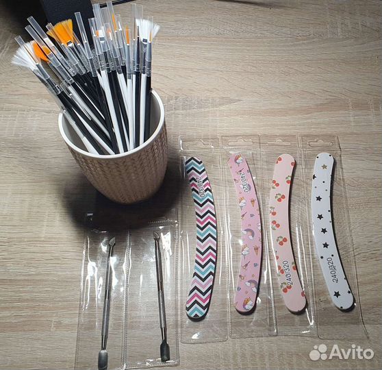 Набор кистей для маникюра