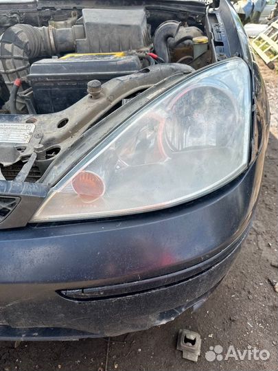 Фара левая Ford Focus 1 cdda 2004