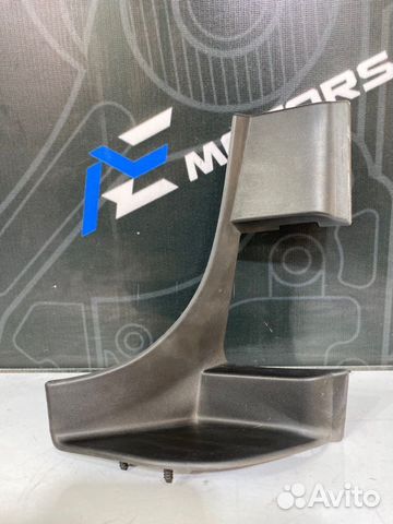 Пластик багажника правый Volkswagen Touareg 7L