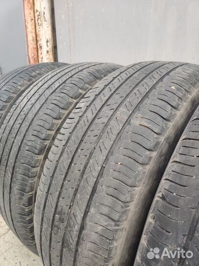 Michelin Latitude Tour HP 215/70 R16 100H