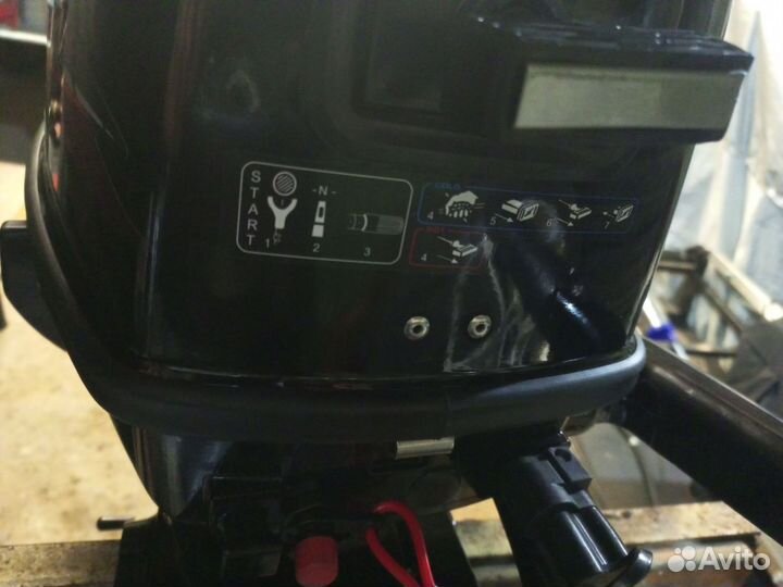 Лодка с мотором