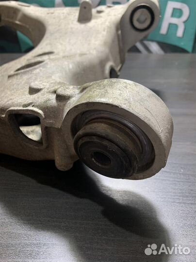 Рычаг задний левый Land Rover Discovery 5