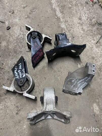 Подушка двигателя коробки ниссан альмера