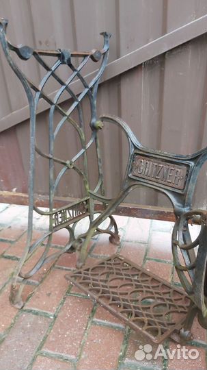 Швейная машина Singer