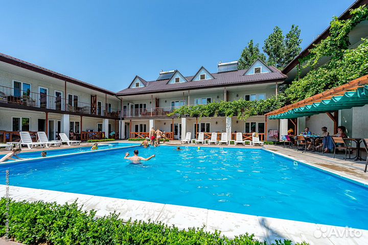 Номера на Азовском море в мини отеле с бассейном