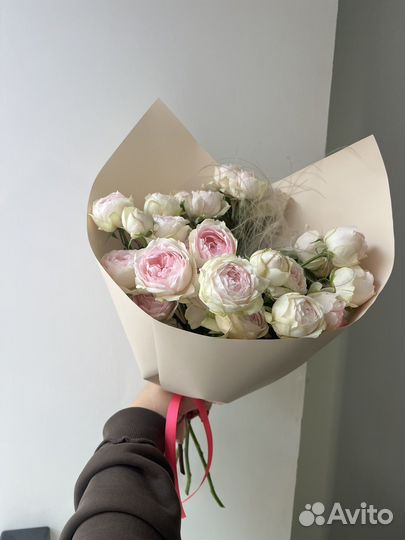 Букет из пионовидной розы