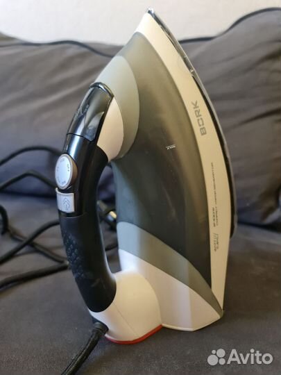 Утюг Bork i603