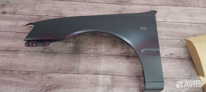 Крыло левый на Хундай акцент