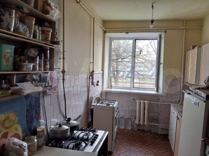 Доля в 2-к. квартире, 45 м², 1/1 эт.