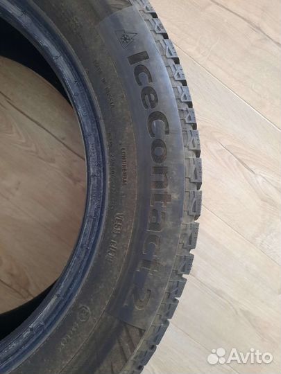 Continental IceContact 2 215/60 R16 99T