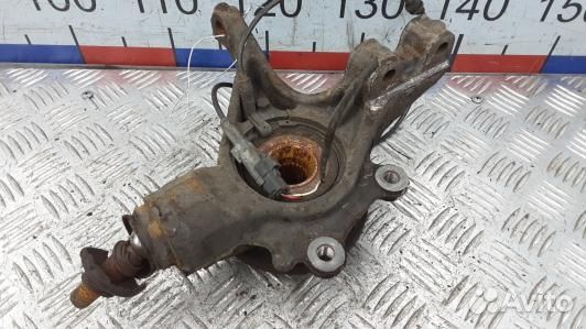 Ступица передняя левая peugeot 5008 (8UK17K901)