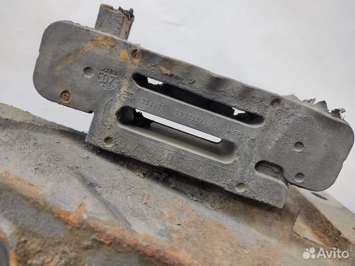 Кронштейн рессоры передней левый