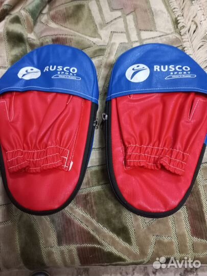 Боксерские перчатки 10 oz