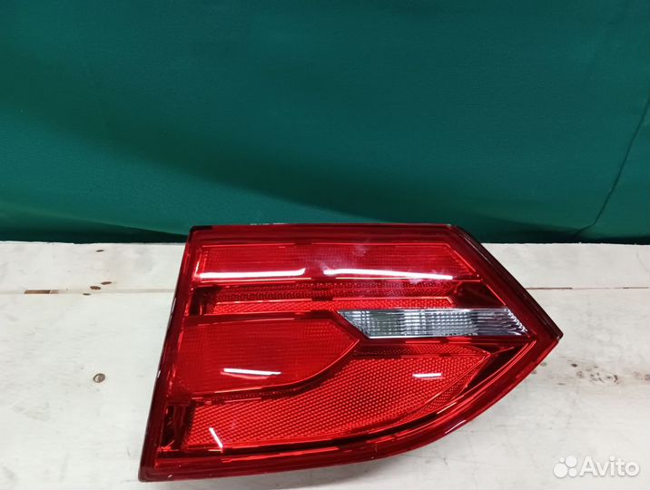 Фонарь правый внутренний Volkswagen Jetta 6 2010