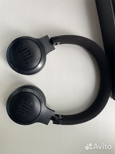Беспроводные наушники jbl