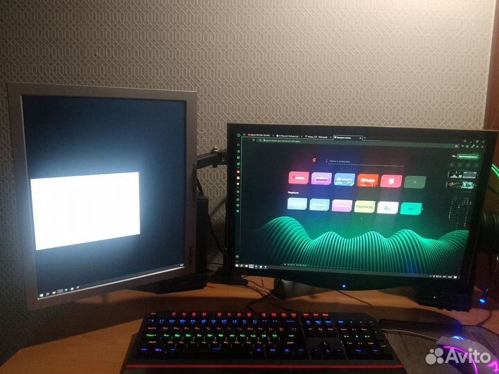 2 монитра+кронштейн