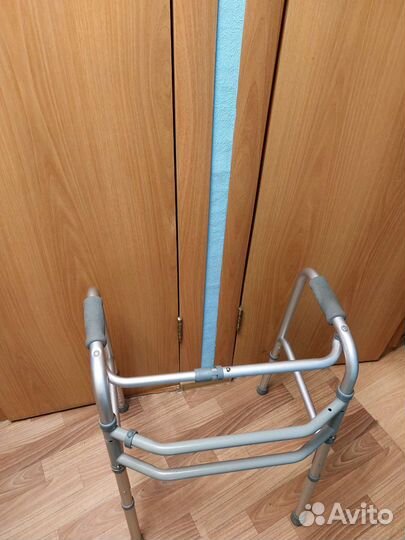 Ходунки для взрослых инвалидов