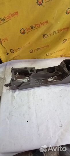 Подлокотник Форд Фокус 2 Рестайлинг седан 1 2009