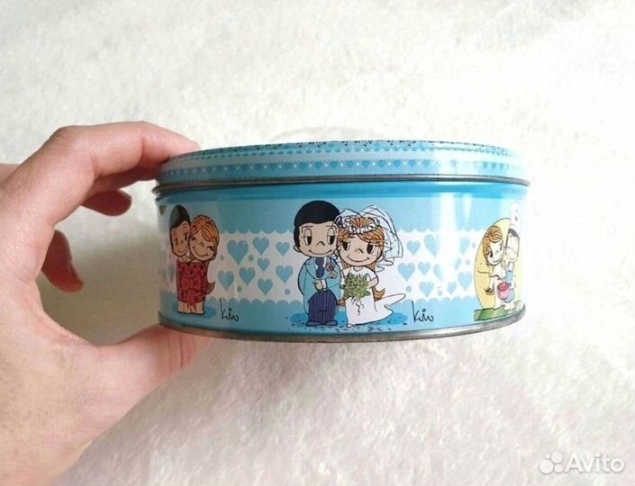 Банка жестяная Love is лав из контейнер коробка