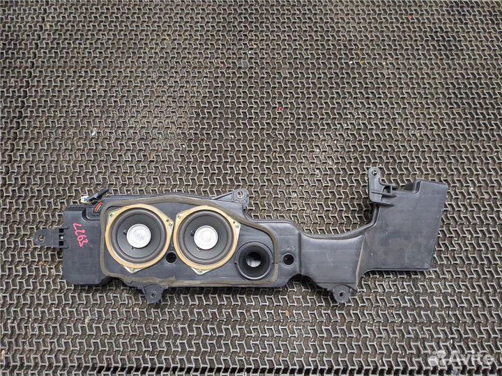 Сабвуфер Toyota Land Cruiser (100) , 2000