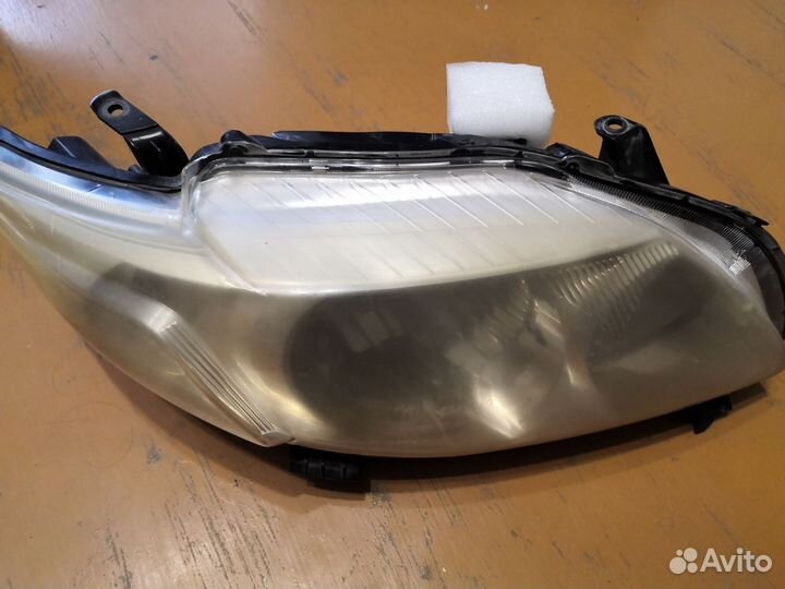 Фары на toyota corolla 150