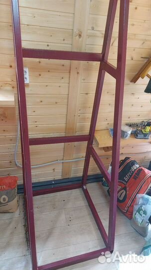 Стойка для нагревателя воды (бойлер)