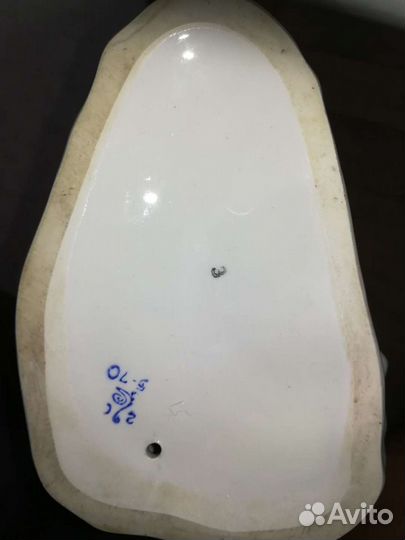 Статуэтка фарфор