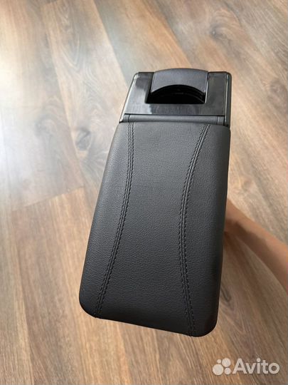 Ofopro Подлокотник для авто Renault Logan