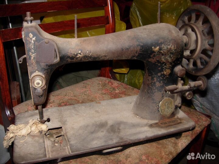 Швейная машинка Singer