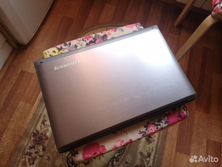 Ноутбук Lenovo V570e