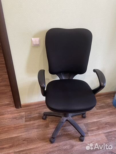 Компьютерное кресло