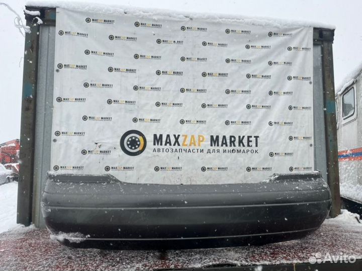 Задний бампер Ford Focus 1 седан америка 2001