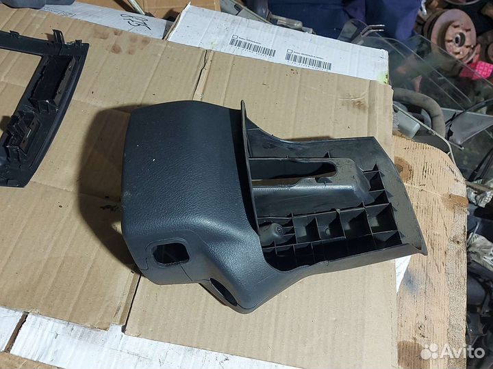 Кожух рулевой колонки для Джили Мк cross