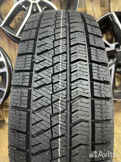 Bridgestone Blizzak Ice 205/65 R16 99S