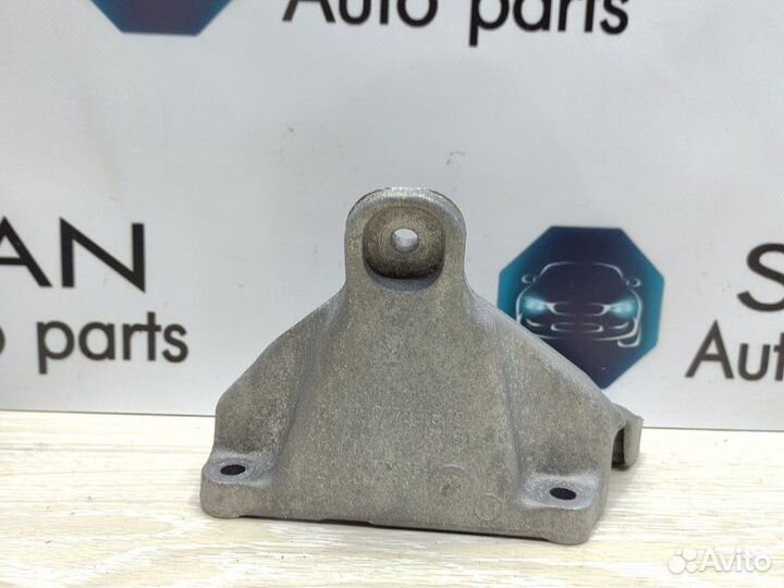 Кронштейн двигателя правый Bmw 3 F30 N20B20 2013