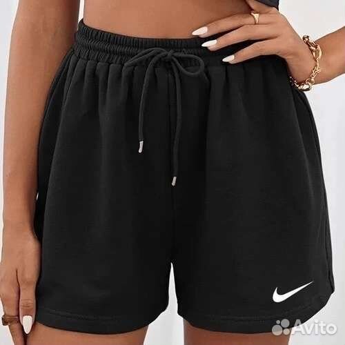 Женские шорты Nike