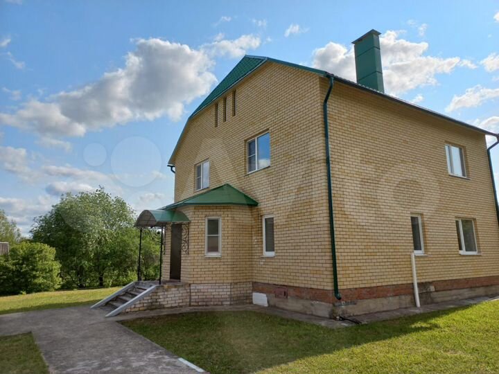 Дом 187 м² на участке 66 сот.