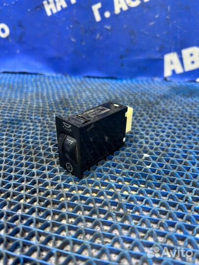 Кнопка освещения панели приборов Toyota Corolla Ce