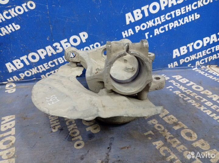 Передний левый поворотный кулак Bmw E65 седан 2004