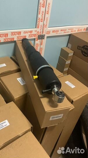 Задний пневмоамортизатор Chevrolet Tahoe