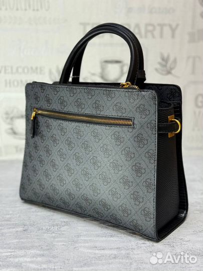 Сумка женская новая guess