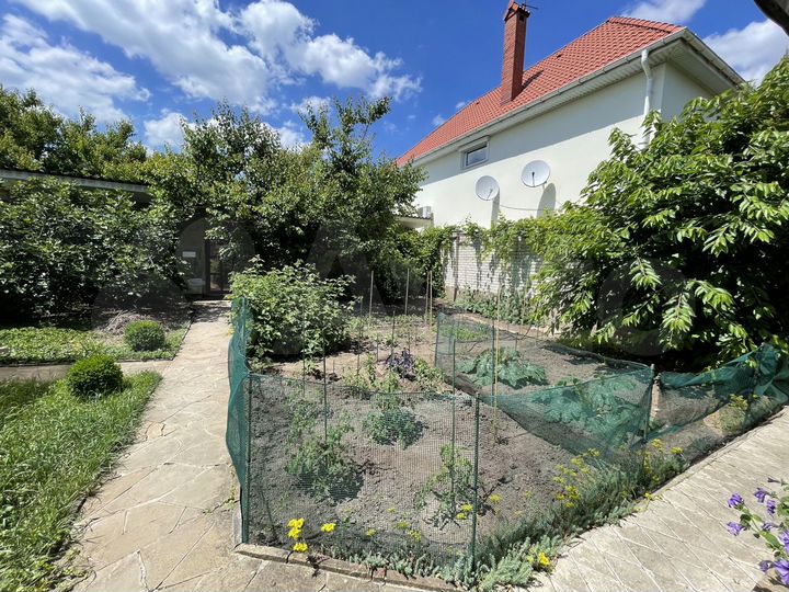 Дом 168 м² на участке 4,5 сот.